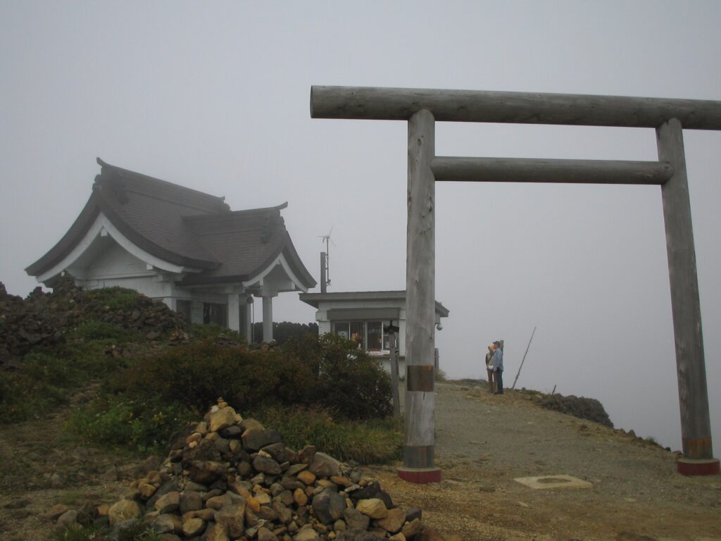 山形県蔵王刈田嶺神社奥の院